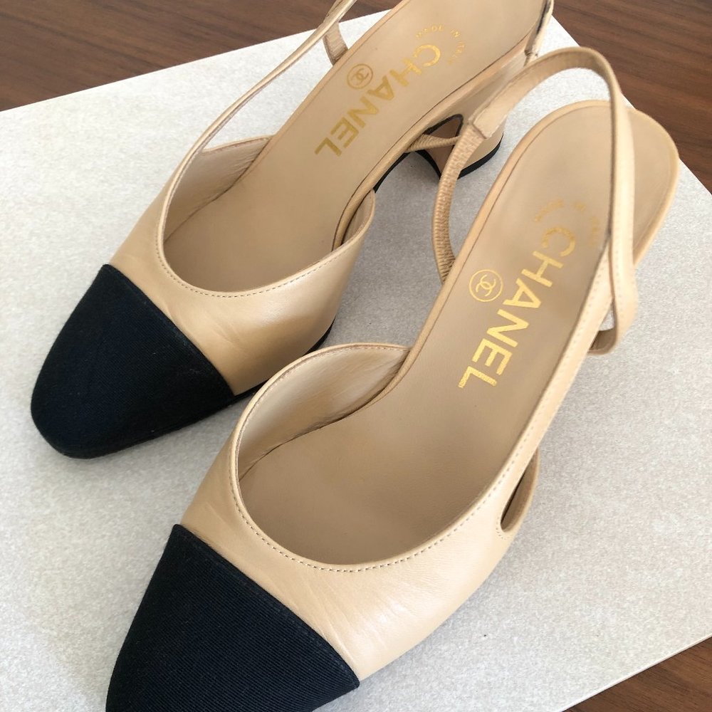 CHANEL nude leather black grosgrain toe cap CC logo block heel slingback EU34.5